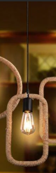 Lustra suspendata rustica cu rama dreptunghiulara invelita in sfoara naturala, soclu E27, max 60W, uz interior