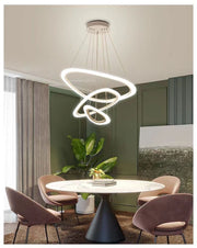 Lustra LED 118W cu 3 inele acrilice suspendate, 6000 lm, lumina reglabila 3000K-6500K, deasupra mesei de dining