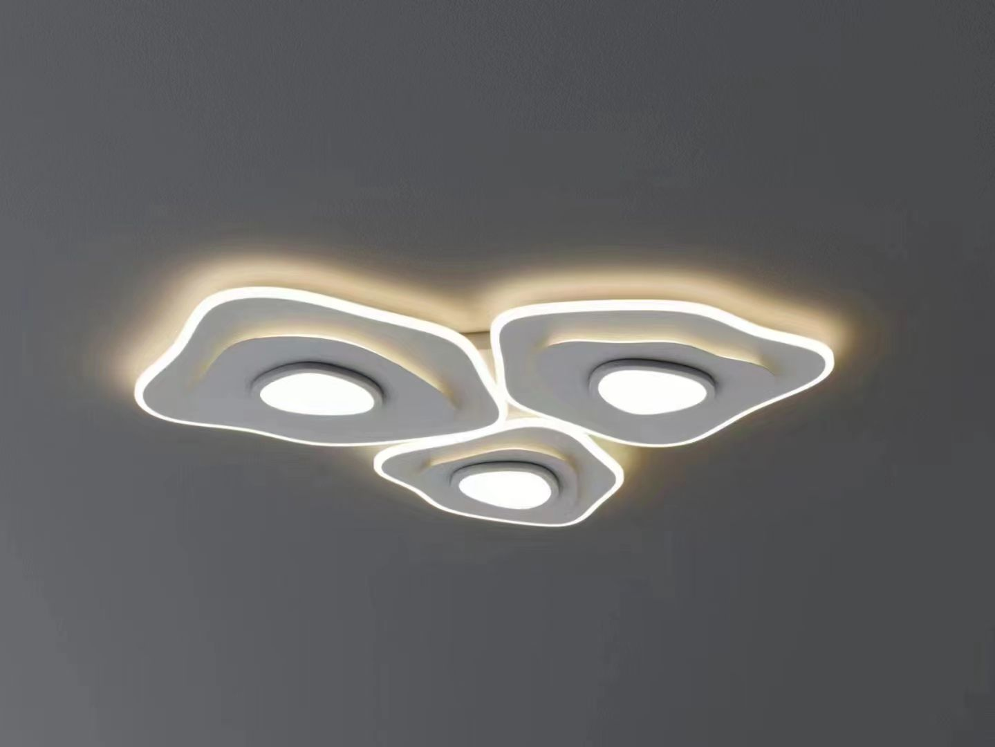 Plafoniera LED 294W cu 3 module organice si margini luminate, lumina reglabila 3000K-6500K, montaj tavan