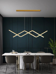 Lustru LED suspendat ondulat auriu 56W deasupra mesei de dining, design minimalist