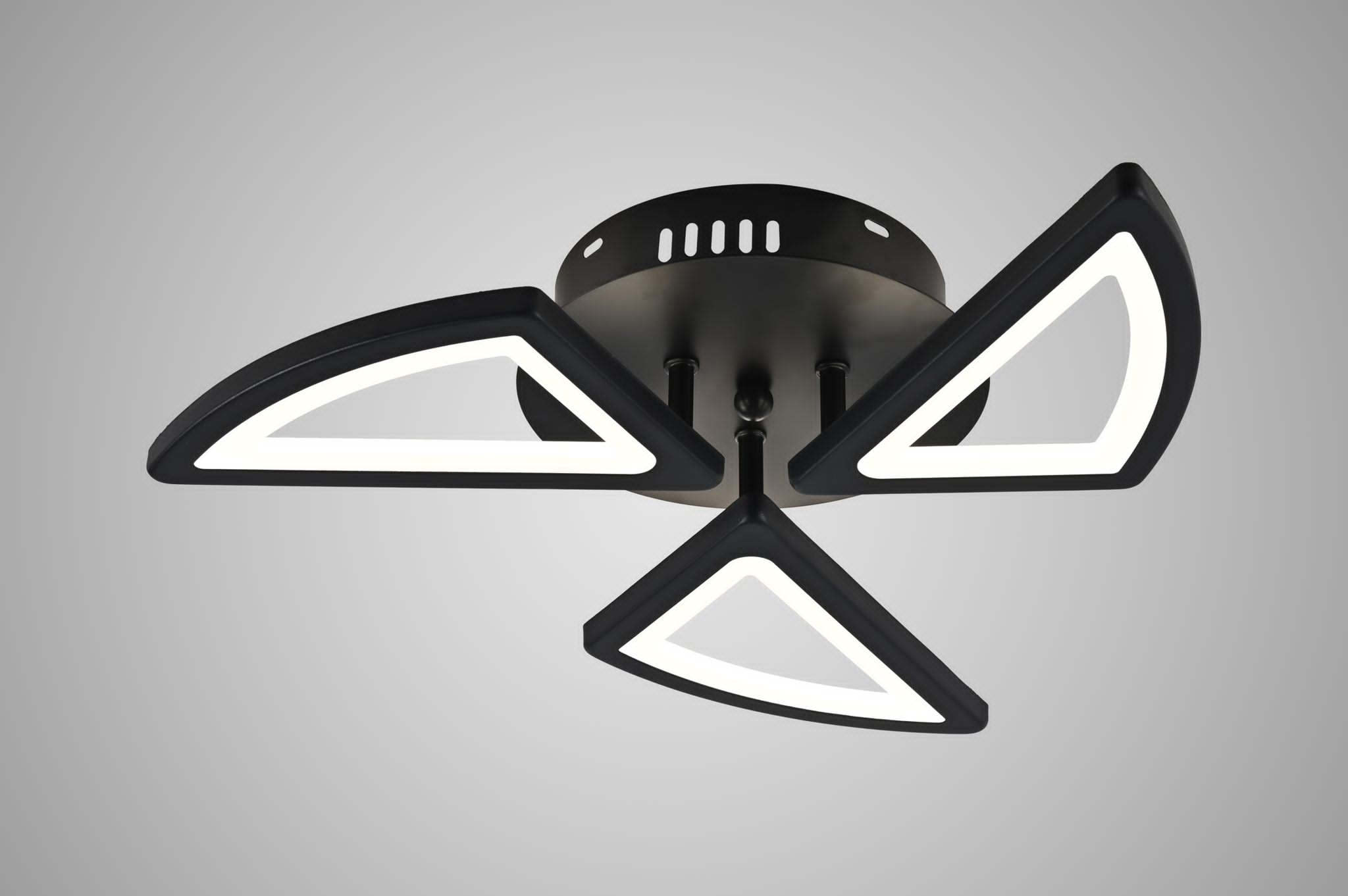 Plafoniera LED 60W negru mat, 3 brate triunghiulare, lumina reglabila 3000K-6500K, montaj tavan