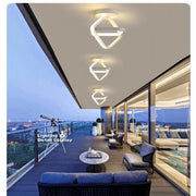 Aplica LED 40W, 5000 lm, montaj tavan, design geometric modern alb, instalata pe tavan terasa contemporana