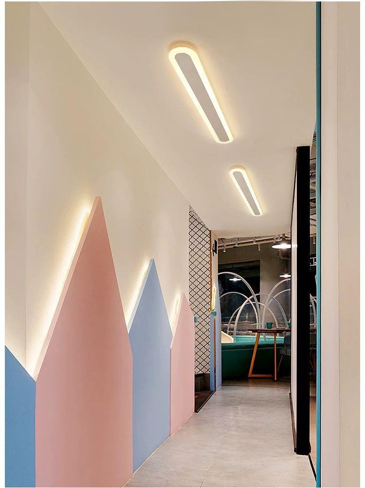 Aplica LED Bar 60cm montata pe tavan in hol, lumina neutra 4000K, IP20 interior