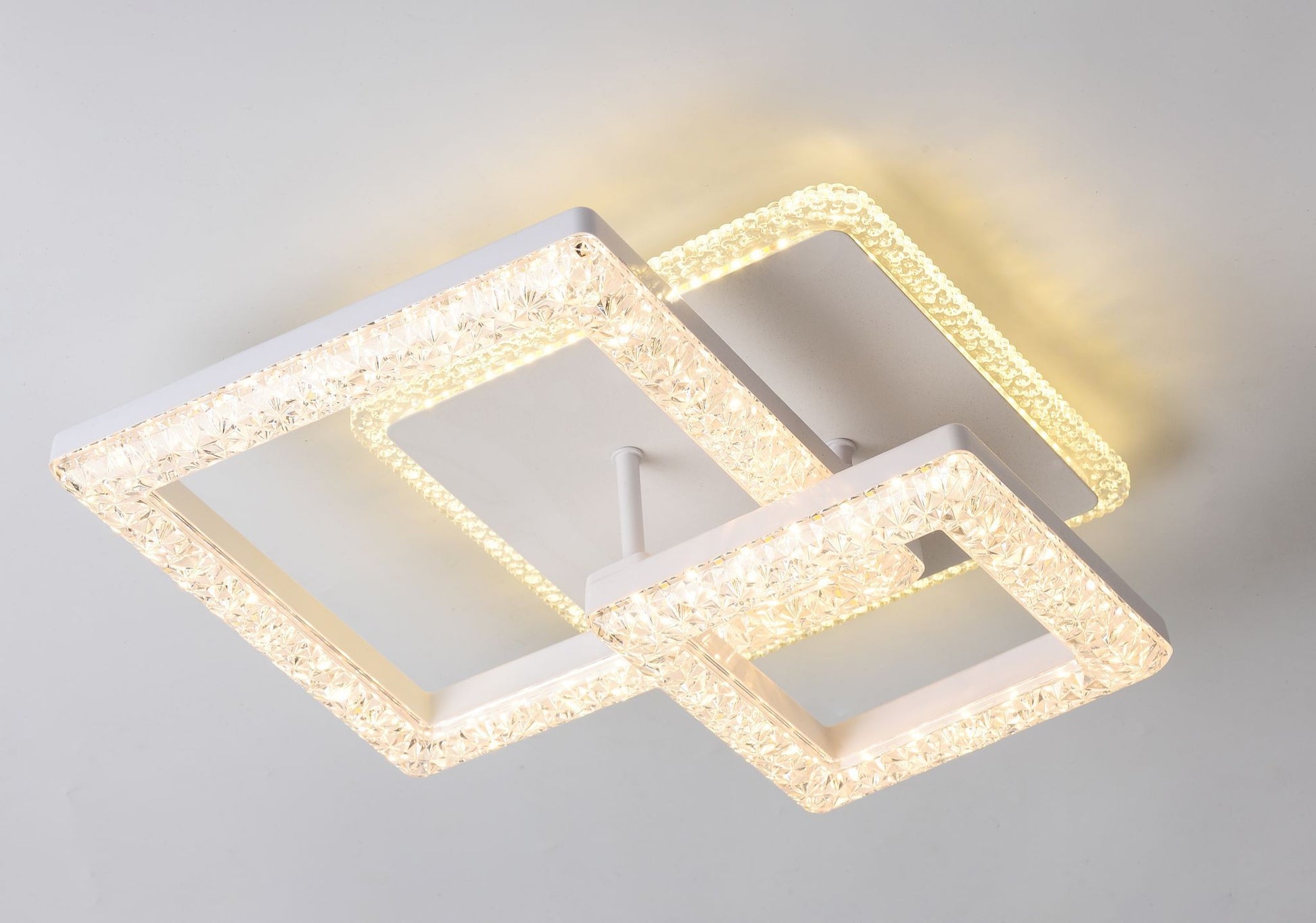 Plafoniera LED 120W cu 3 cadre patrate din acril cristalizat, lumina calda reglabila, montaj tavan