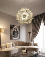 lustra sferica cu cristale montata in living modern, atmosfera calda 2700K