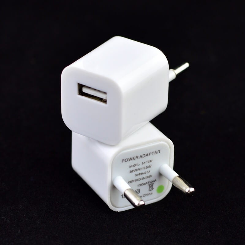Phone Charger, 220V Outlet, USB, 5V, 0.6A