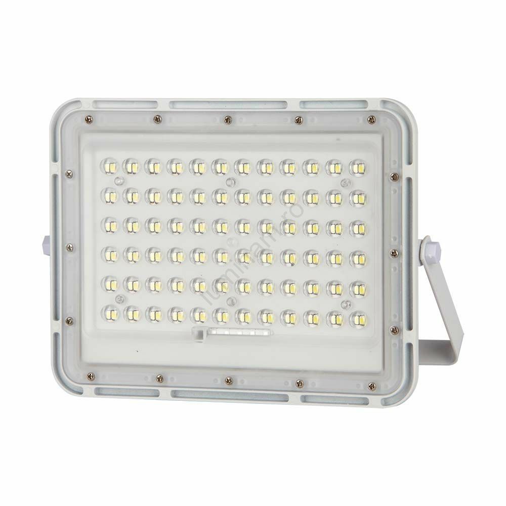 LED floodlight for outdoor/indoor lighting Power: 30W